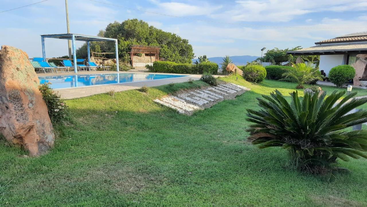 Agriturismo Irghitula Villa Posada  Buitenkant foto